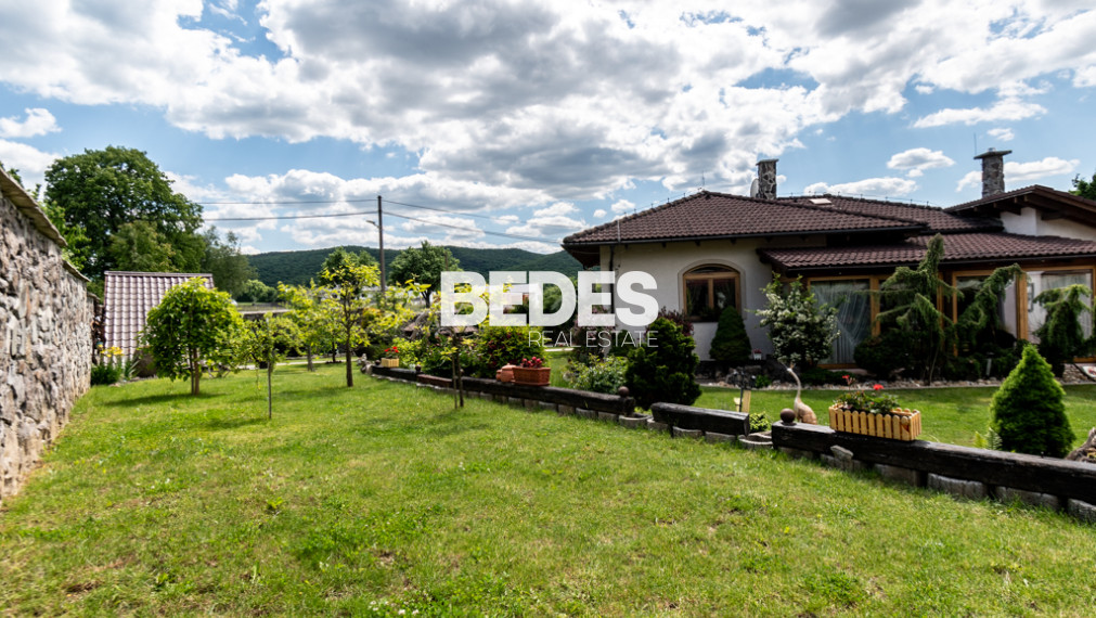 BEDES | REZERVOVANÉ | Jedinečný rodinný dom v Oslanoch