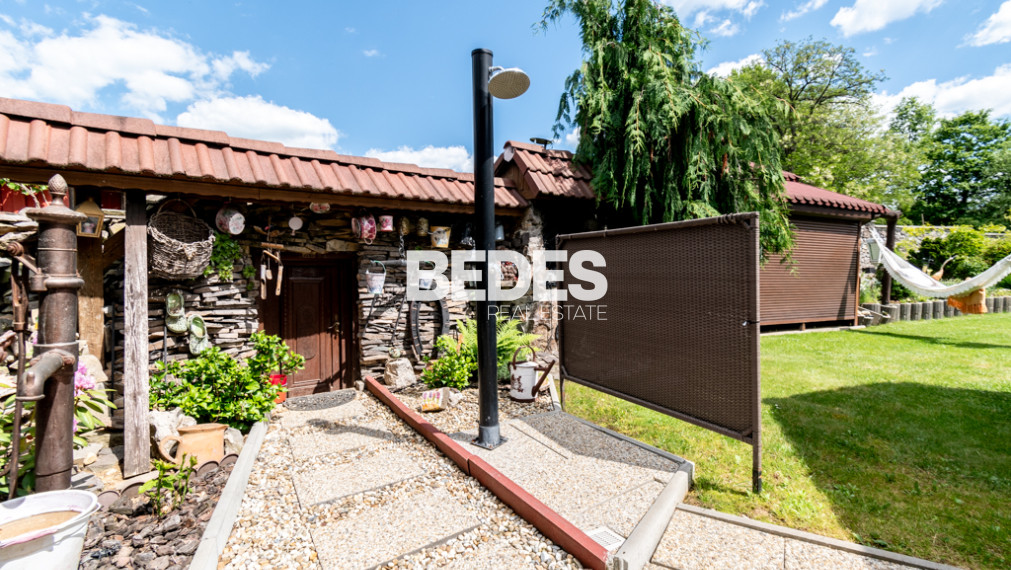BEDES | REZERVOVANÉ | Jedinečný rodinný dom v Oslanoch