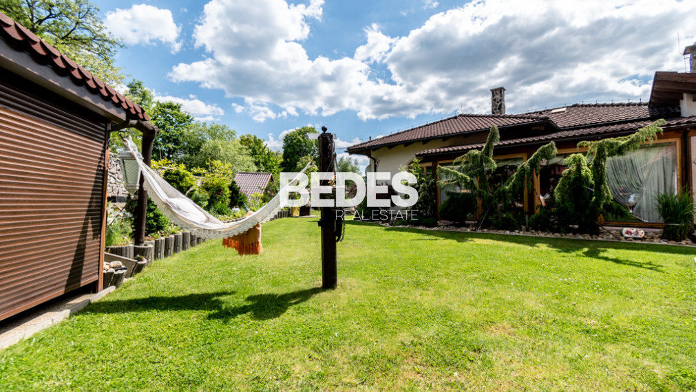 BEDES | REZERVOVANÉ | Jedinečný rodinný dom v Oslanoch