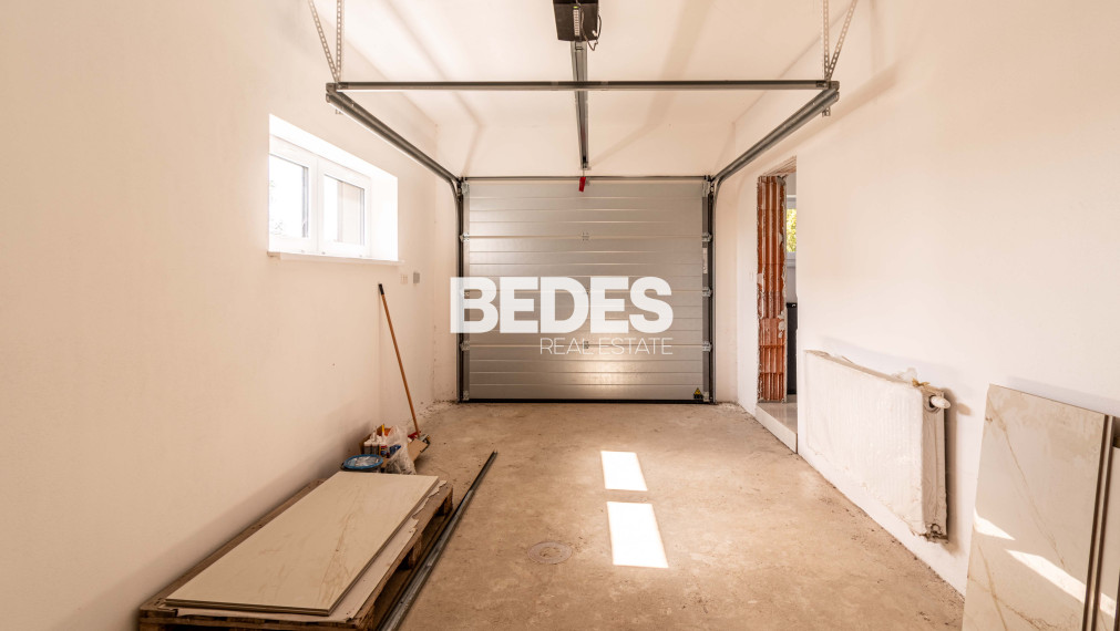BEDES | novostavba 182m2, pozemok 659m2, 3x terasa, 1x garáž