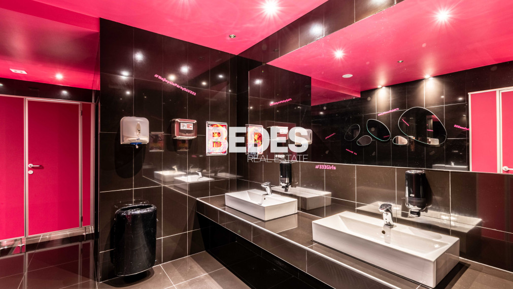 BEDES | Kompletne zariadený klub s personálom, vybavením a know-how