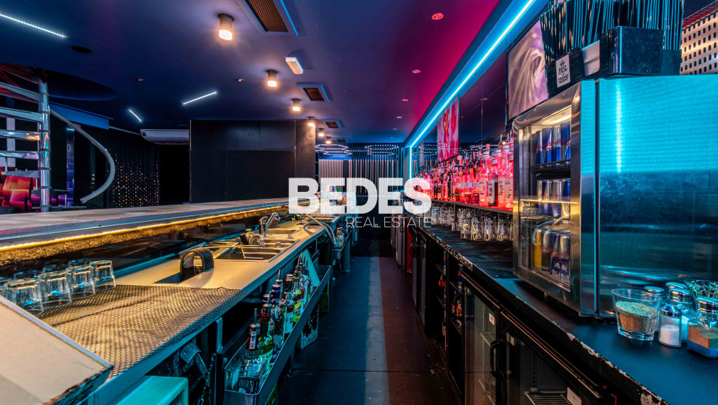 BEDES | Kompletne zariadený klub s personálom, vybavením a know-how