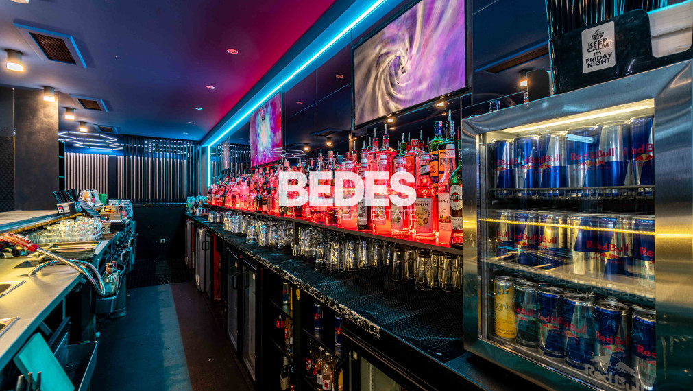 BEDES | Kompletne zariadený klub s personálom, vybavením a know-how