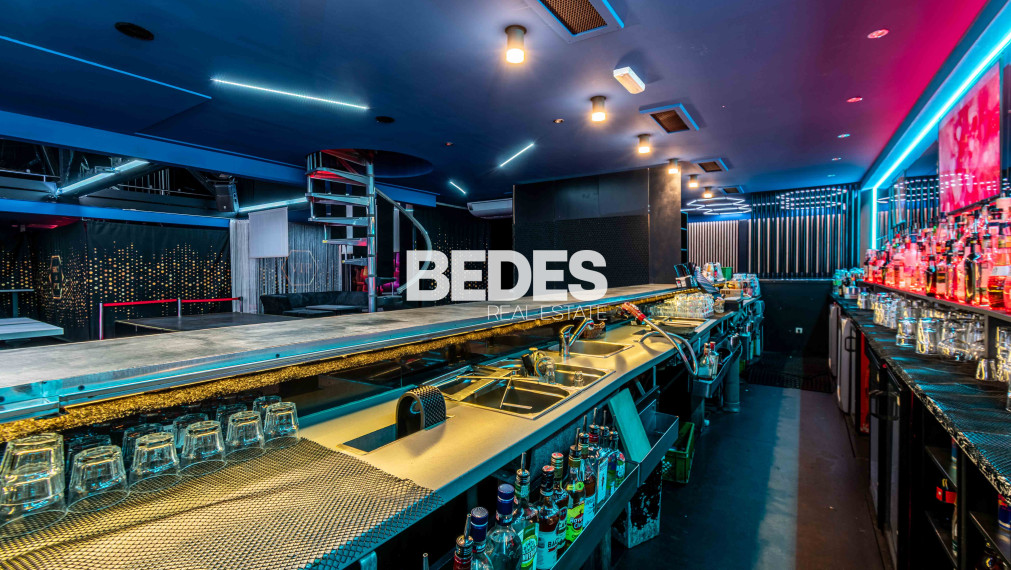 BEDES | Kompletne zariadený klub s personálom, vybavením a know-how