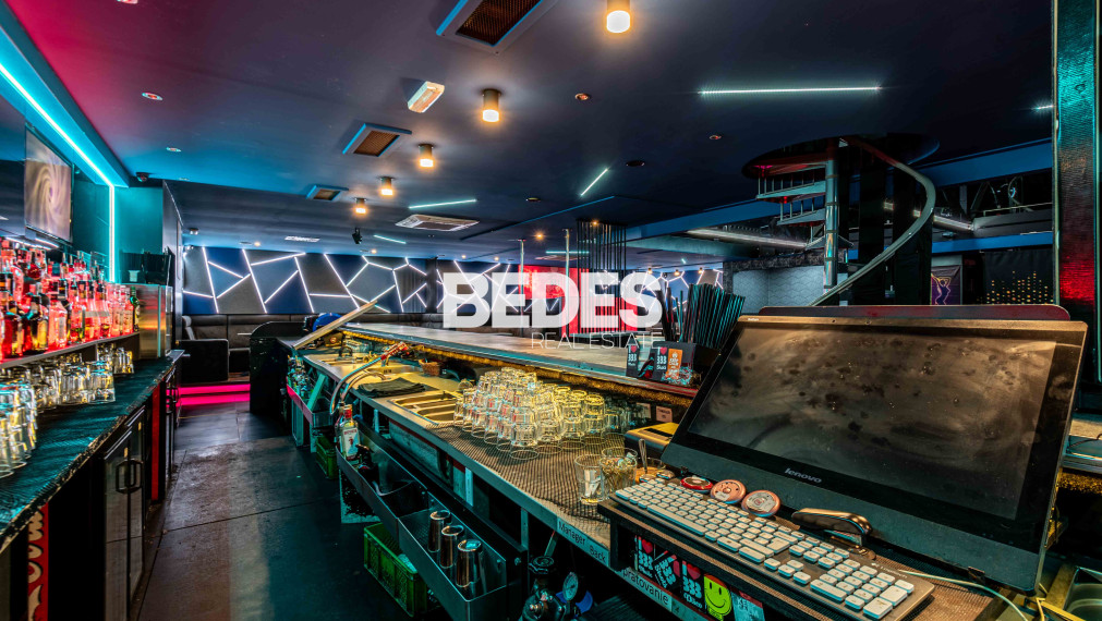 BEDES | Kompletne zariadený klub s personálom, vybavením a know-how