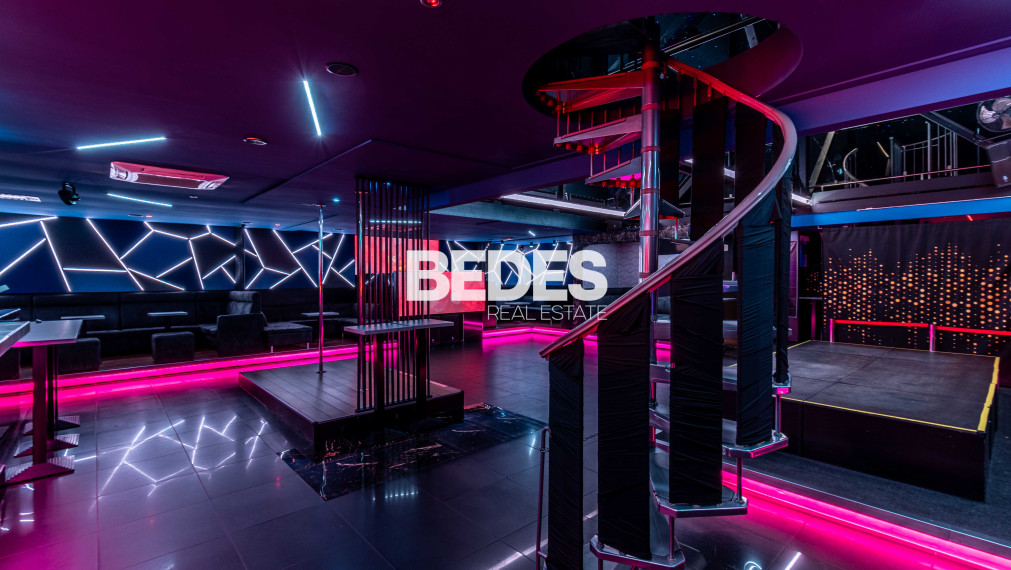 BEDES | Kompletne zariadený klub s personálom, vybavením a know-how