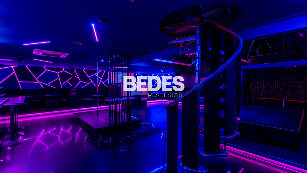 BEDES | Kompletne zariadený klub s personálom, vybavením a know-how