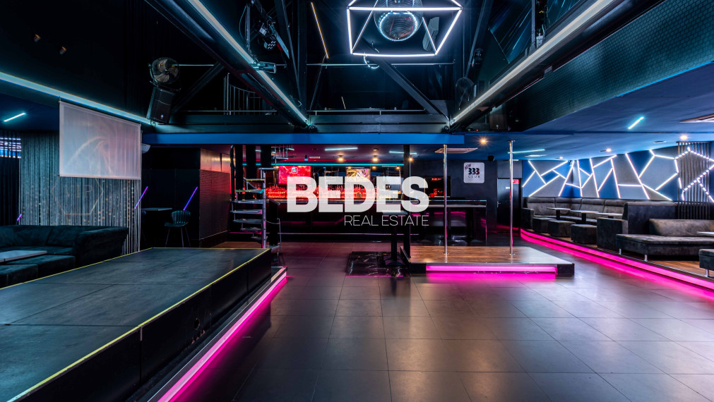 BEDES | Kompletne zariadený klub s personálom, vybavením a know-how