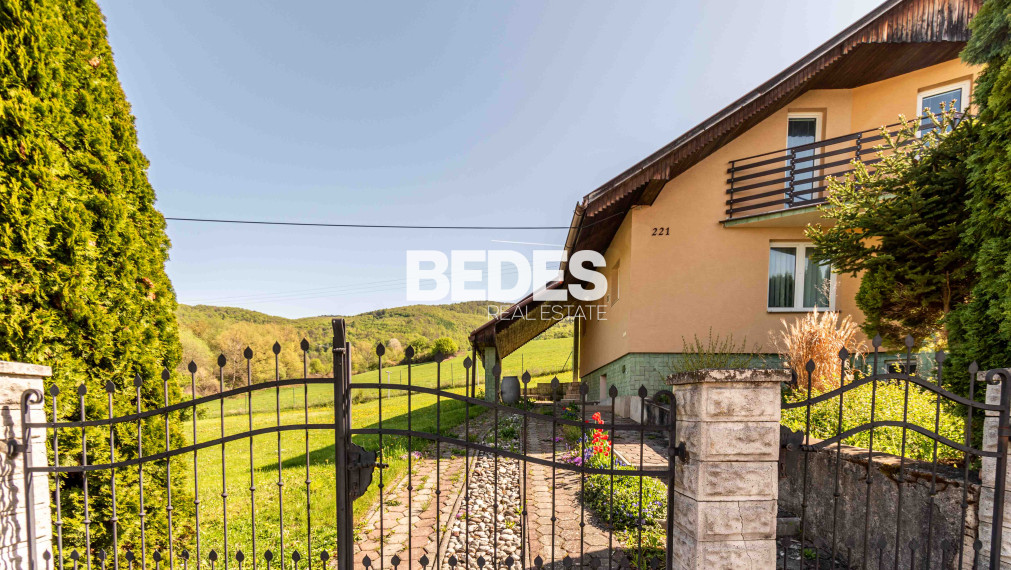 BEDES | 5 izb rodinný dom, 2 kúpeľ., pozemok 792m2, Ráztočno