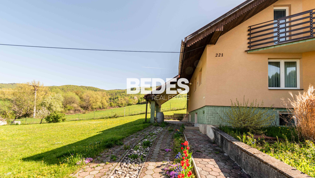 BEDES | 5 izb rodinný dom, 2 kúpeľ., pozemok 792m2, Ráztočno