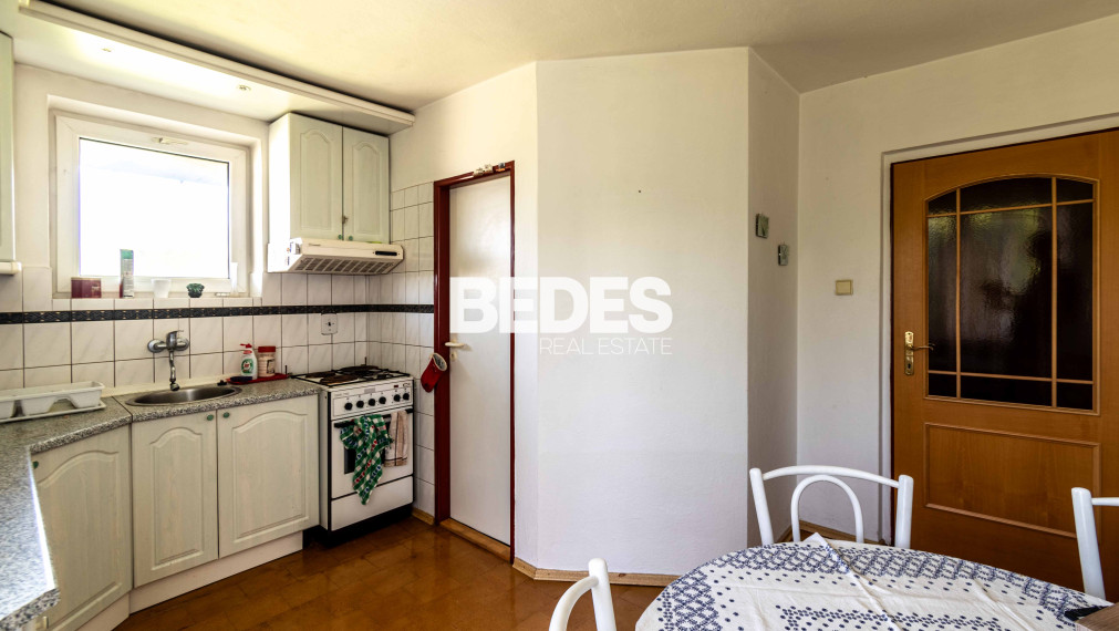 BEDES | 5 izb rodinný dom, 2 kúpeľ., pozemok 792m2, Ráztočno