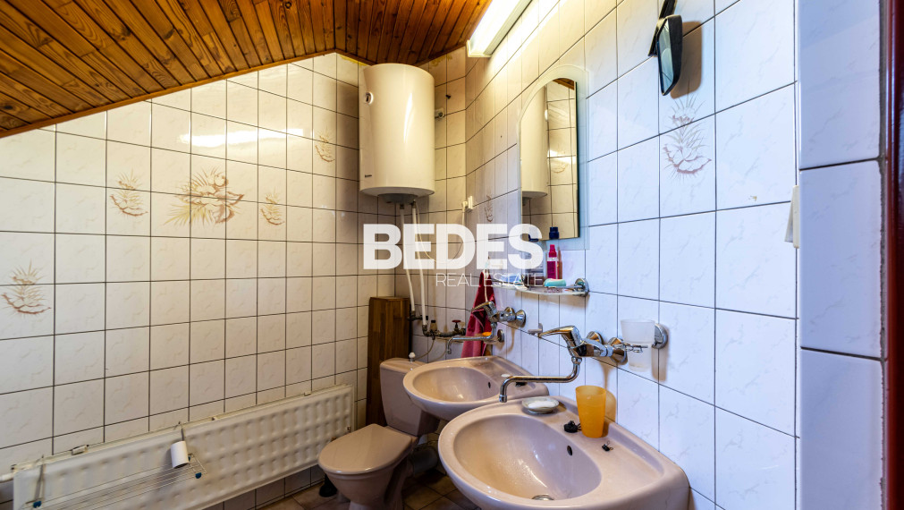 BEDES | 5 izb rodinný dom, 2 kúpeľ., pozemok 792m2, Ráztočno