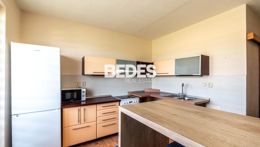 BEDES | Zariadený 1 izbový byt s balkónom po rekonštrukcii