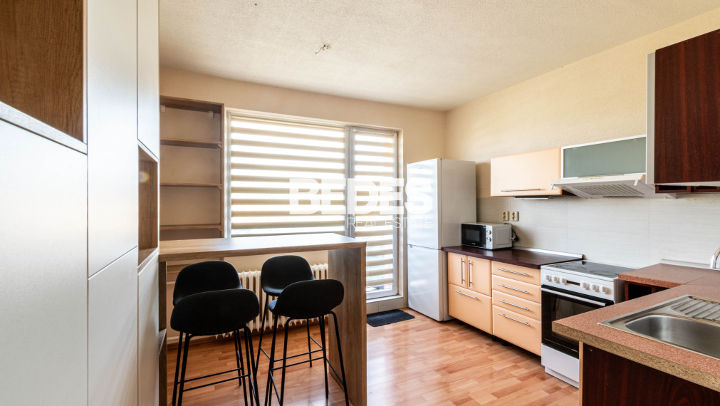 BEDES | Zariadený 1 izbový byt s balkónom po rekonštrukcii