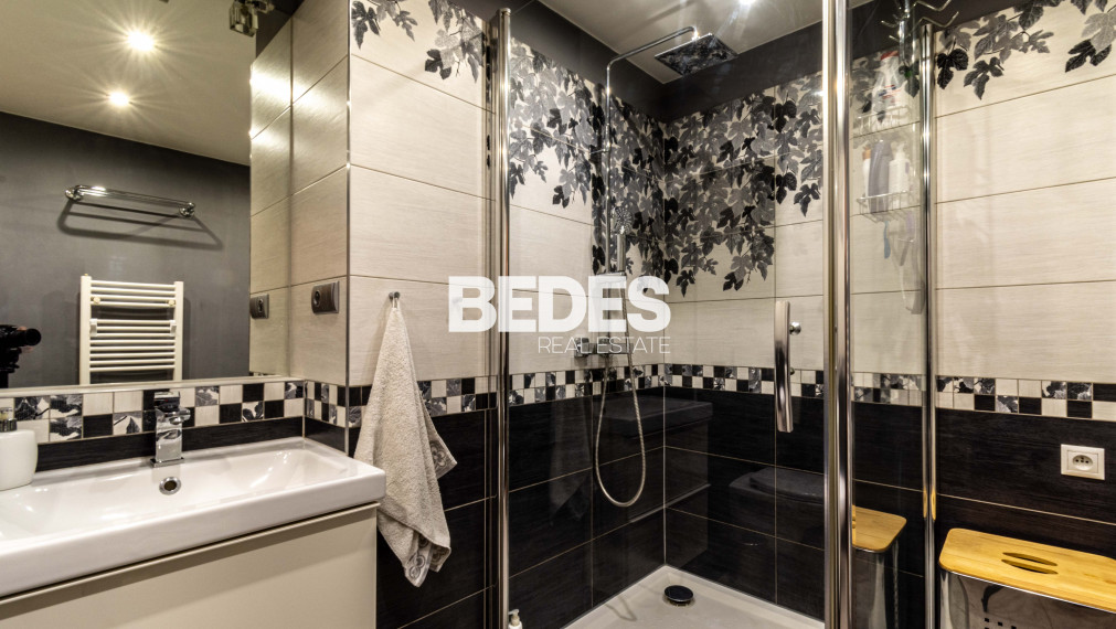 BEDES | Veľkometrážny 3 izbový byt s kompletným zariadením