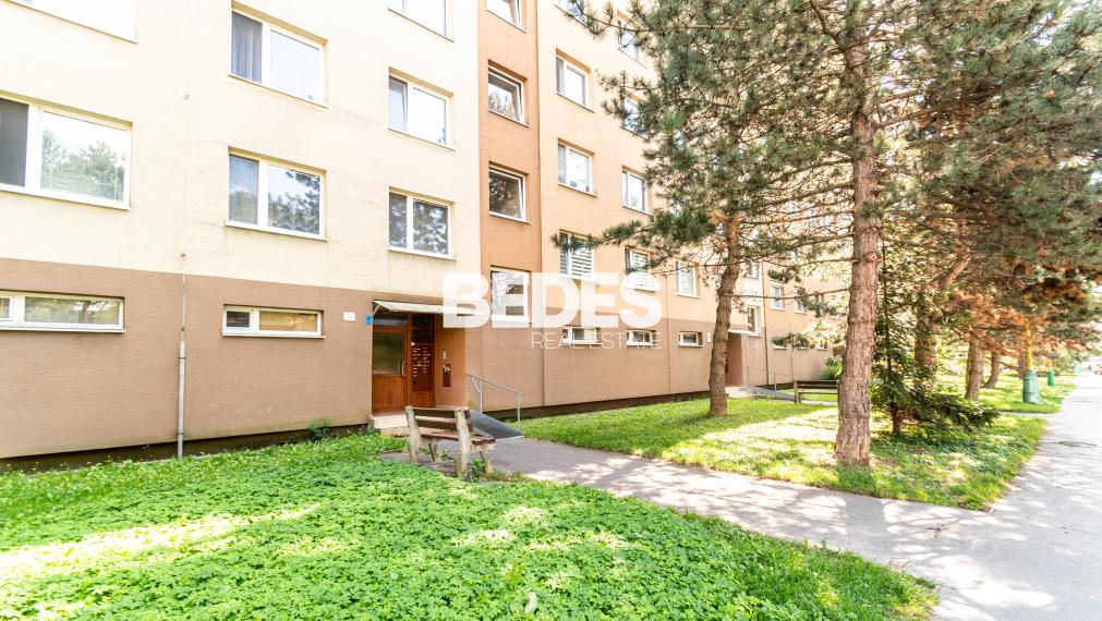 BEDES |  Prenájom 3-izbového bytu, Zápotôčky, Prievidza