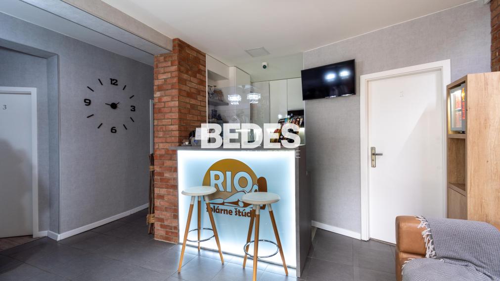 BEDES | Obchodný priestor v bytovom dome pripravený na prevádzku