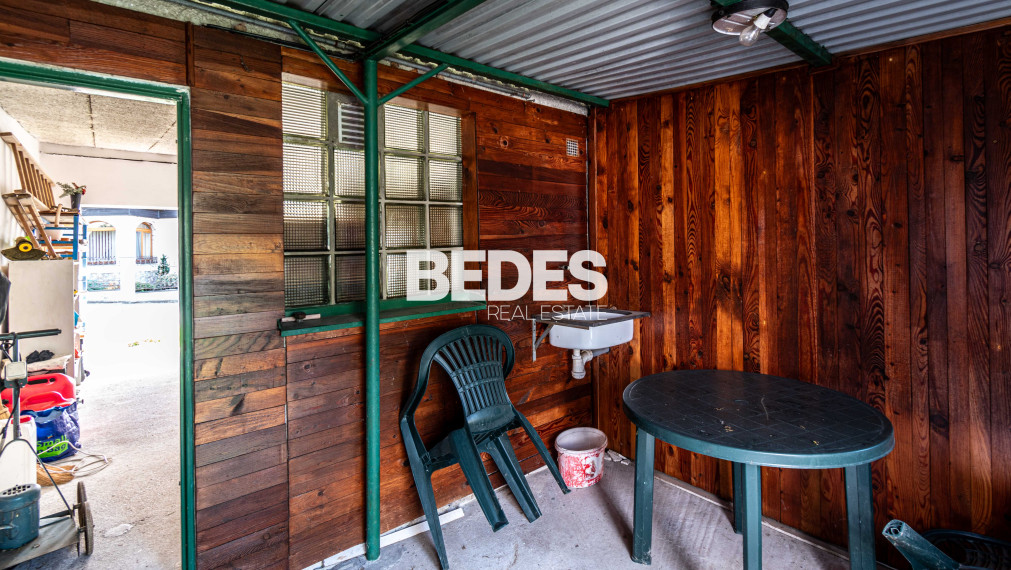 BEDES | Pôvodný 3 izbový byt v Sebedraží s garážou