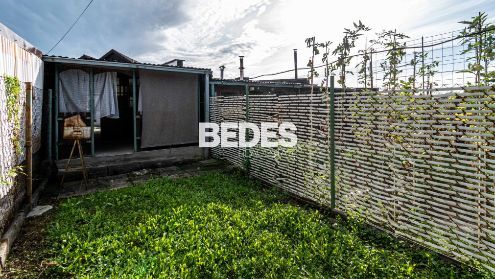 BEDES | Pôvodný 3 izbový byt v Sebedraží s garážou