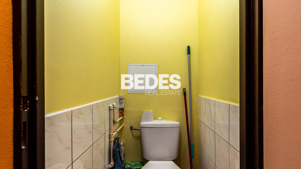 BEDES | Pôvodný 3 izbový byt v Sebedraží s garážou