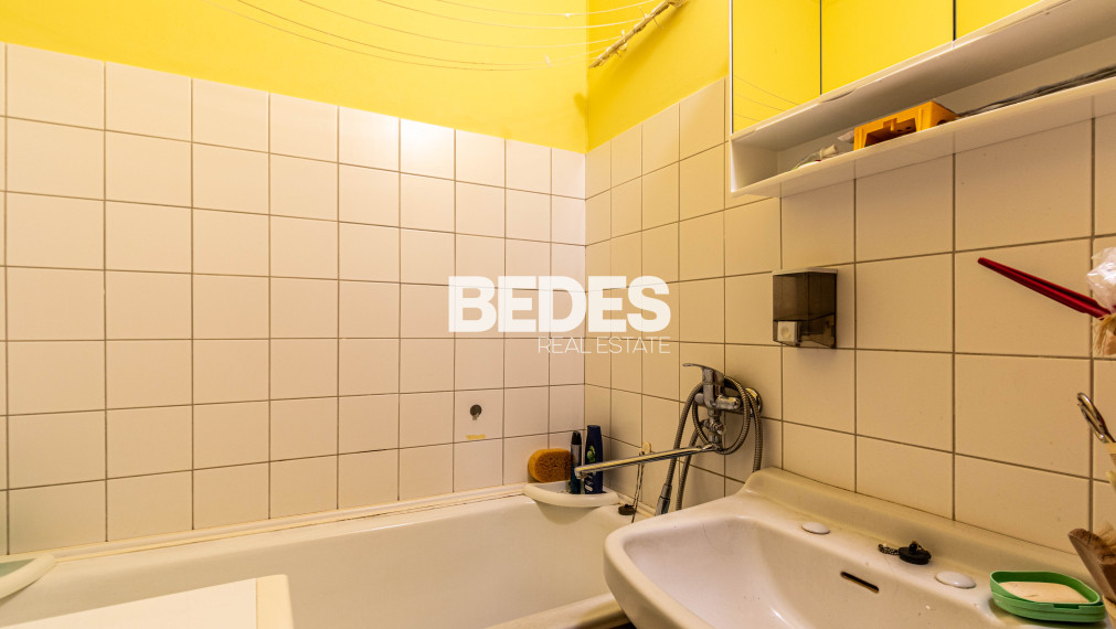 BEDES | Pôvodný 3 izbový byt v Sebedraží s garážou