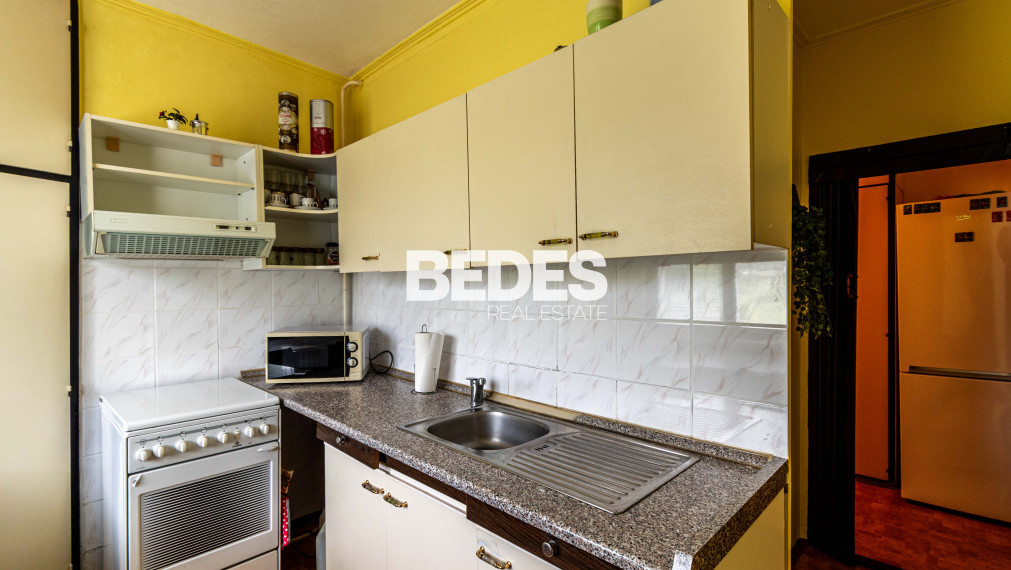 BEDES | Pôvodný 3 izbový byt v Sebedraží s garážou