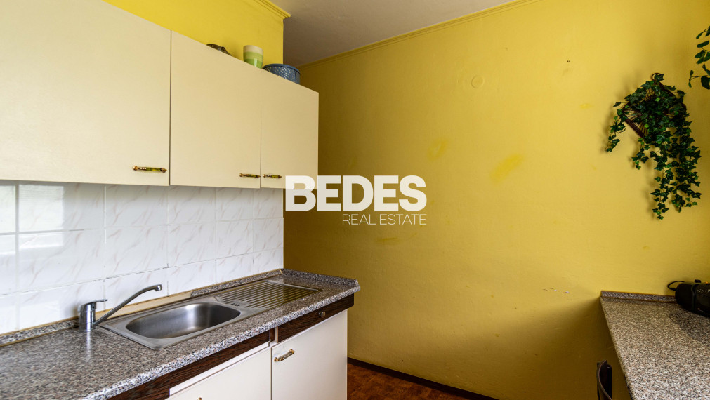 BEDES | Pôvodný 3 izbový byt v Sebedraží s garážou