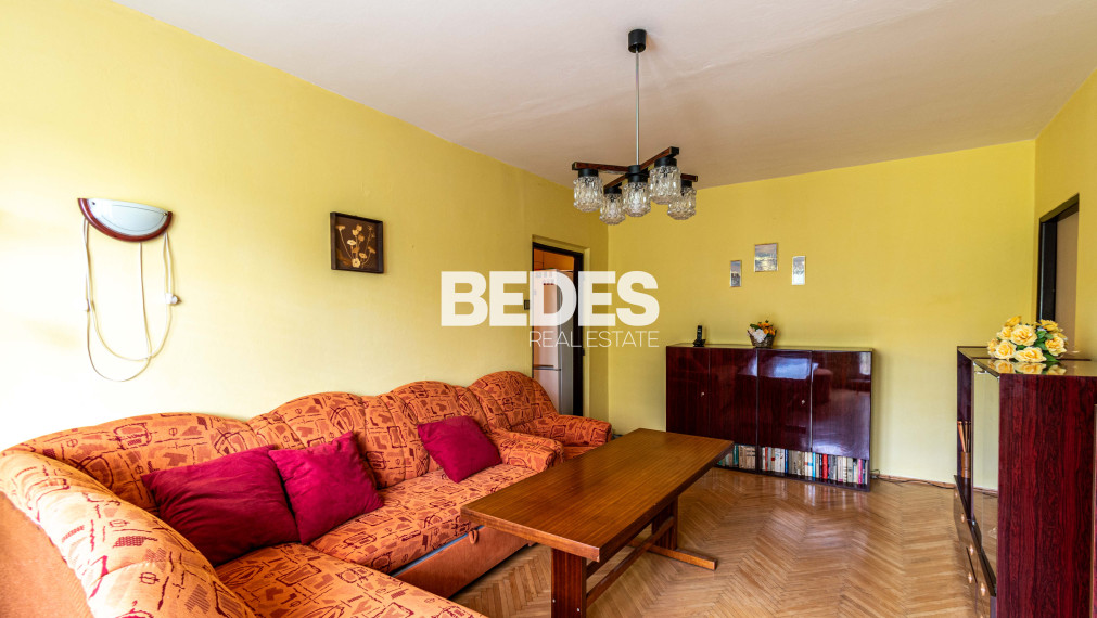 BEDES | Pôvodný 3 izbový byt v Sebedraží s garážou