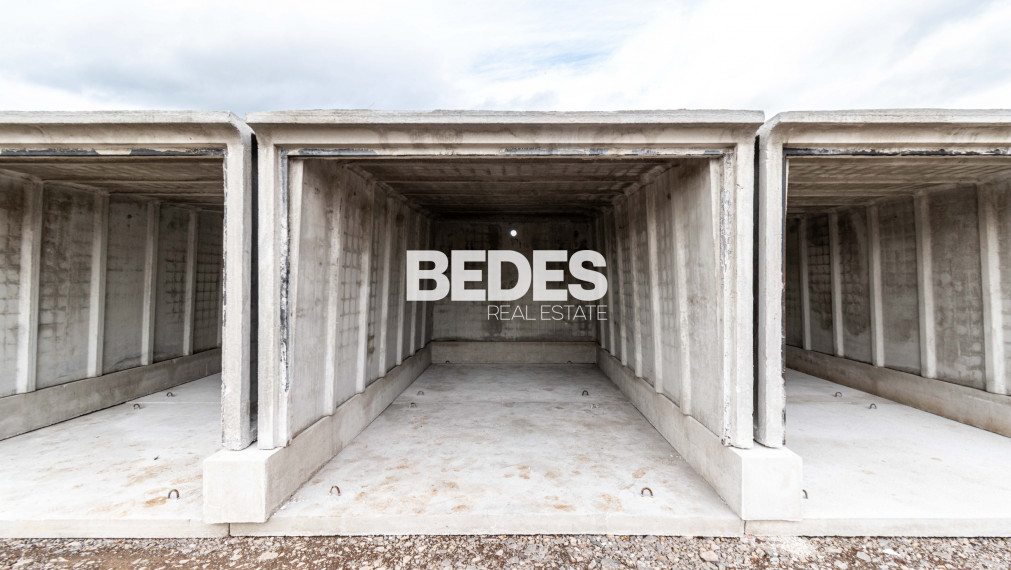 DOKONČENIE 03/2026 - Moderné garáže a skladové priestory v Prievidzi