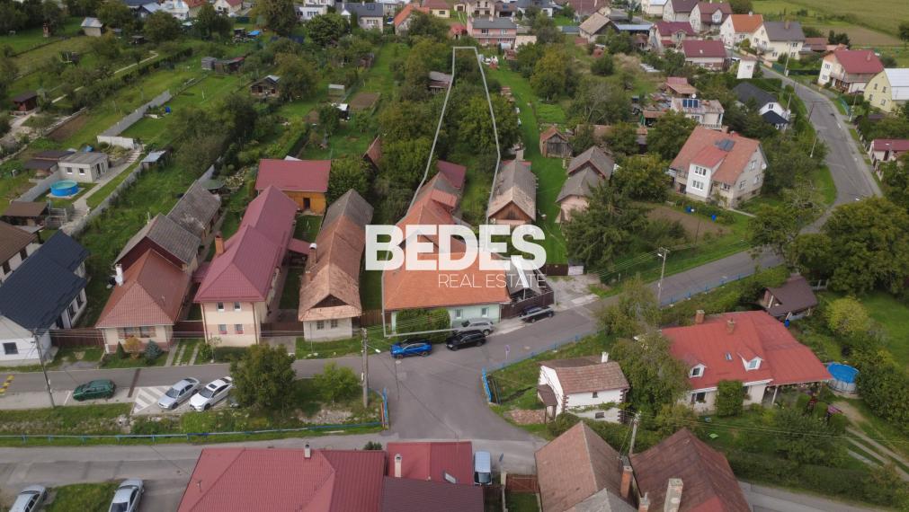 BEDES | Priestranný objekt s pozemkom 1676 m2 v Lazanoch