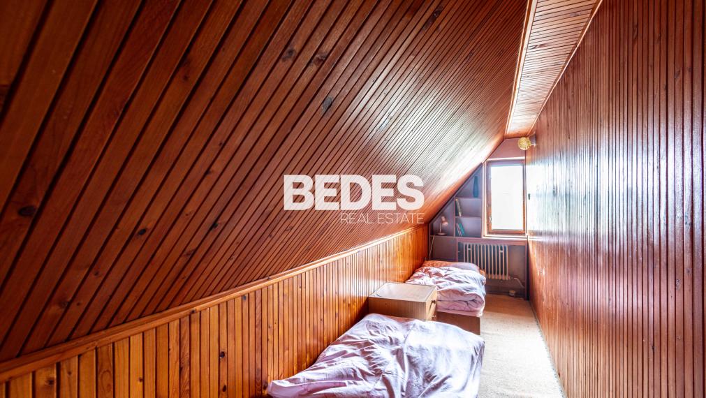 BEDES | Veľká usadlosť na samote pri lese, Valaská Belá – laz Púčkovci (7 500 m²)