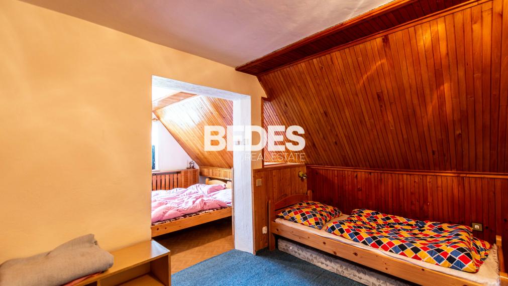 BEDES | Veľká usadlosť na samote pri lese, Valaská Belá – laz Púčkovci (7 500 m²)