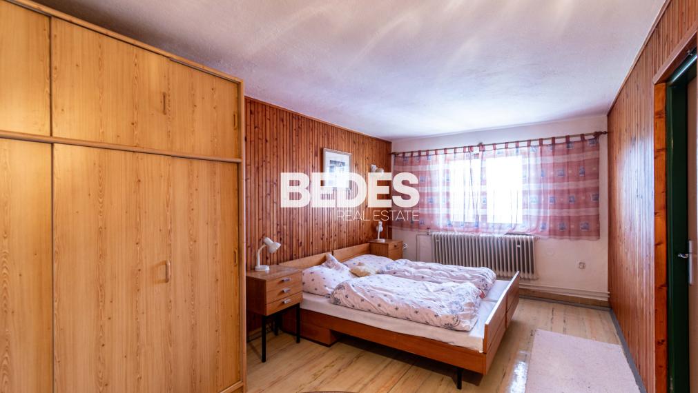 BEDES | Veľká usadlosť na samote pri lese, Valaská Belá – laz Púčkovci (7 500 m²)