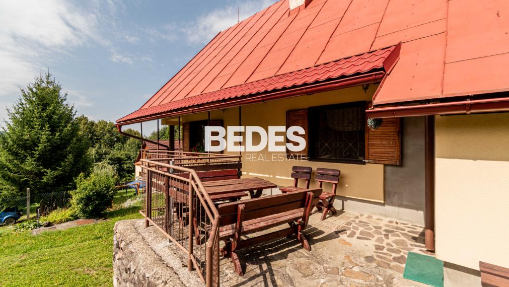 BEDES | Veľká usadlosť na samote pri lese, Valaská Belá – laz Púčkovci (7 500 m²)