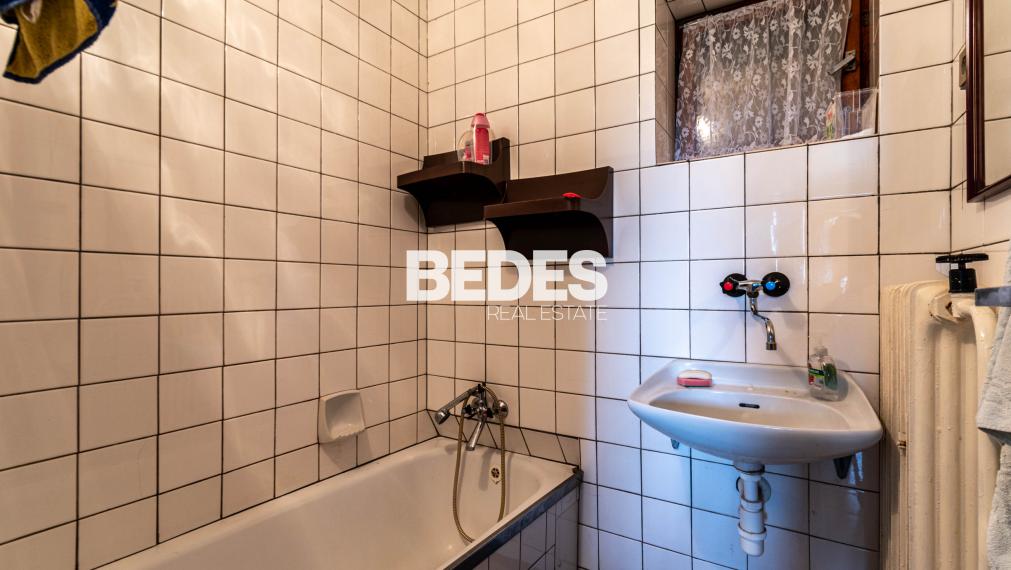 BEDES | Veľká usadlosť na samote pri lese, Valaská Belá – laz Púčkovci (7 500 m²)