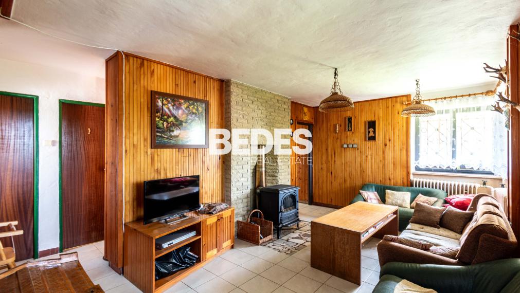 BEDES | Veľká usadlosť na samote pri lese, Valaská Belá – laz Púčkovci (7 500 m²)