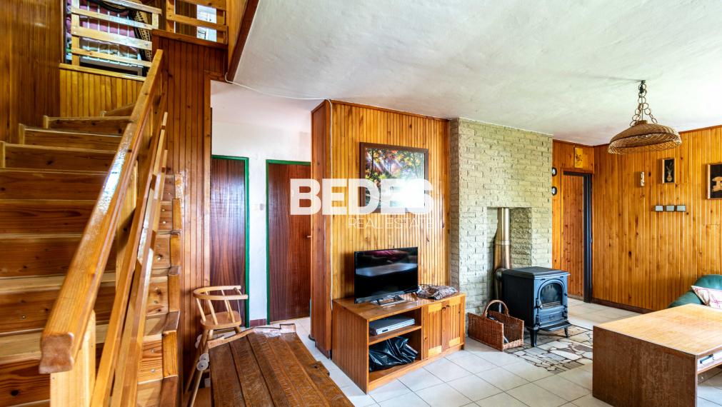 BEDES | Veľká usadlosť na samote pri lese, Valaská Belá – laz Púčkovci (7 500 m²)