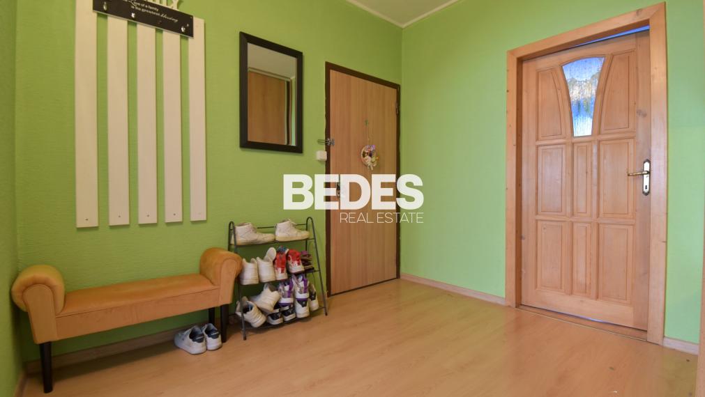 BEDES | 3 izbový byt, 72m2, 2p/7p, loggia, Okružná, Handlová