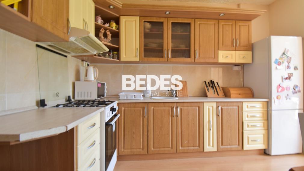 BEDES | 3 izbový byt, 72m2, 2p/7p, loggia, Okružná, Handlová