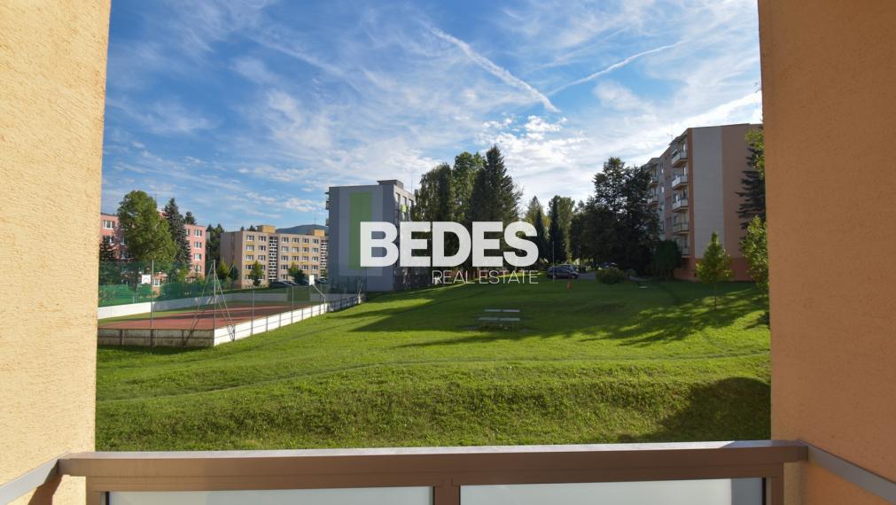BEDES | 3 izbový byt, 72m2, 2p/7p, loggia, Okružná, Handlová