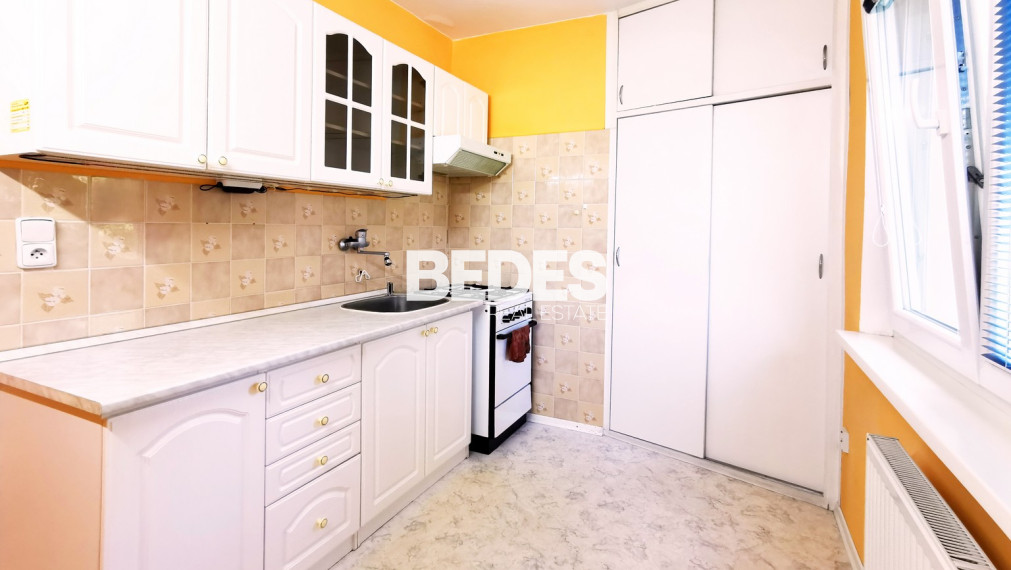 BEDES | Rekonštruovaný 2 izb. byt, 56m2, balkón, Handlová