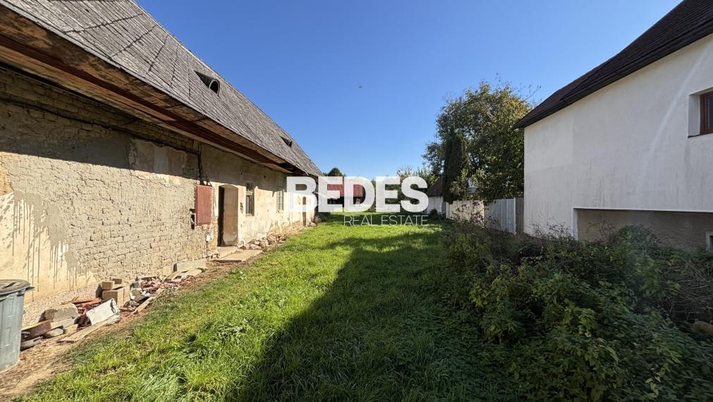 BEDES | Atraktívny pozemok vhodný na výstavbu v obci Poluvsie, 2698m2