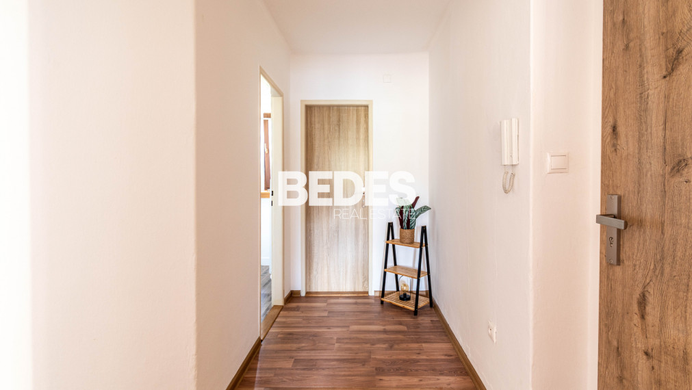 BEDES | Predaj 2-izb. bytu so samostatným kúrením, Handlová