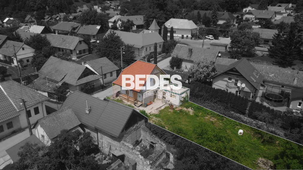 BEDES | Tradičný rodinný dom v rekonštrukcií, obec Šútovce