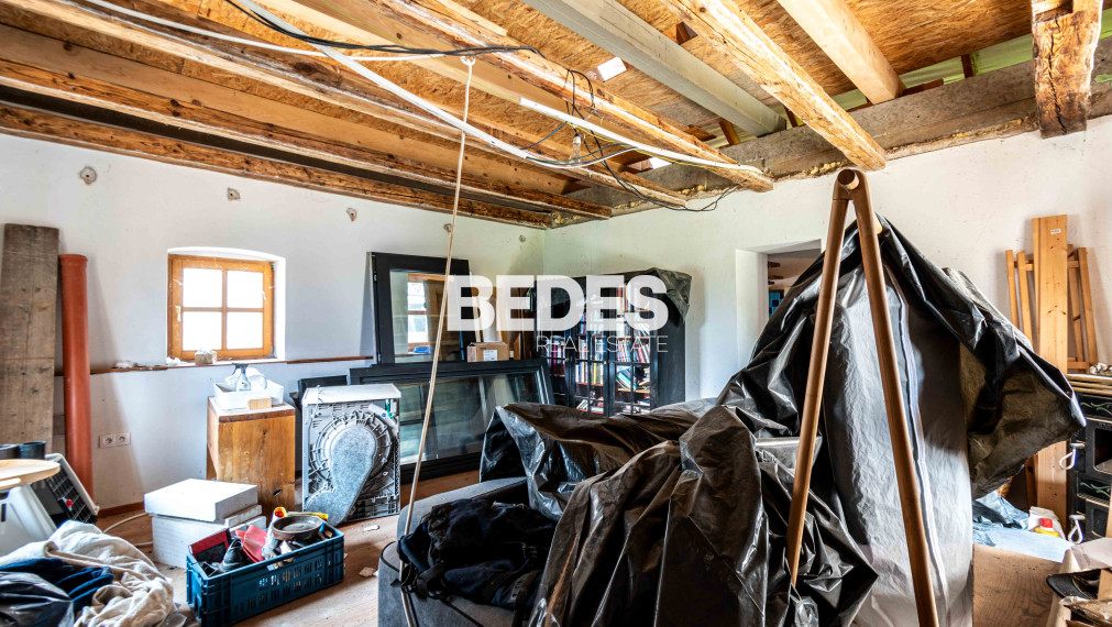 BEDES | Tradičný rodinný dom v rekonštrukcií, obec Šútovce