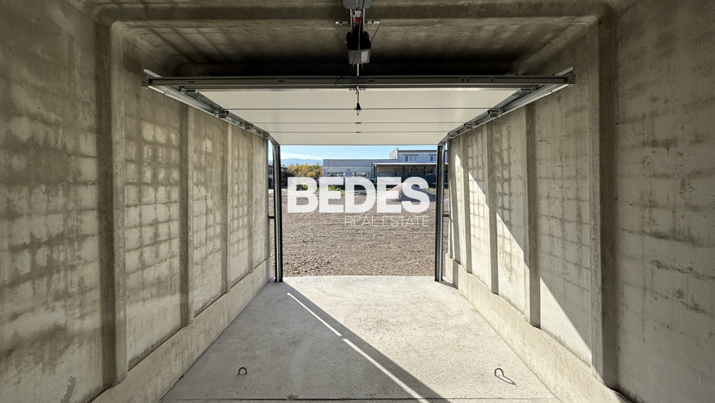DOKONČENIE 03/2026 - Moderné garáže a skladové priestory v Prievidzi