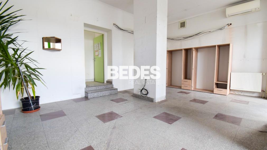 BEDES | multifunkčný priestor so skladom, parking, Prievidza