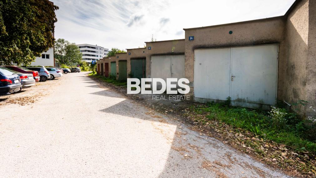 3-izbový byt na rekonštrukciu | Pred Poľom, Trenčín