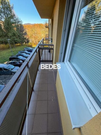 Prenájom – veľkometrážny 2izb. byt, 2x balkón, MC, Handlová