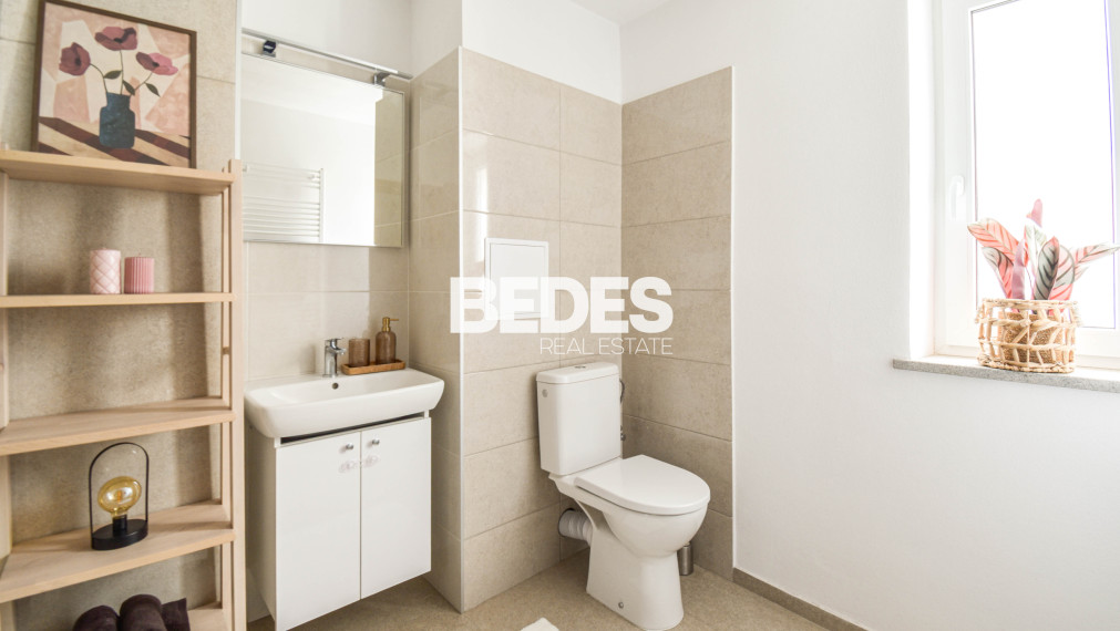 BEDES | Prenájom 2-izb. byt, moderný, zariadený, Handlová